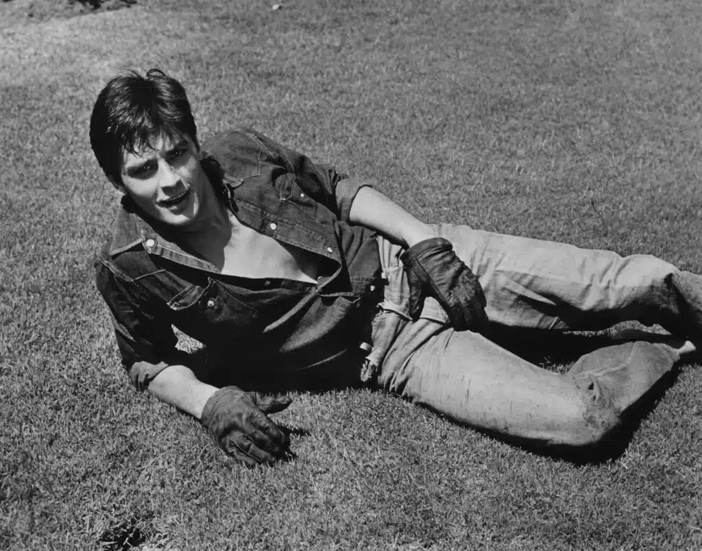 Alain Delon grass